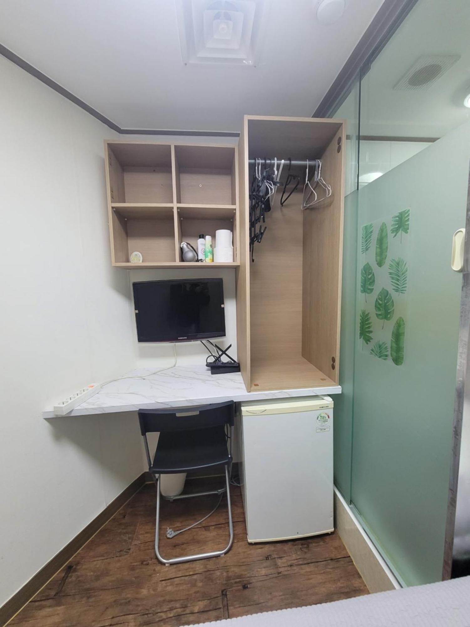 Apgujeong Home Seoul Exterior photo
